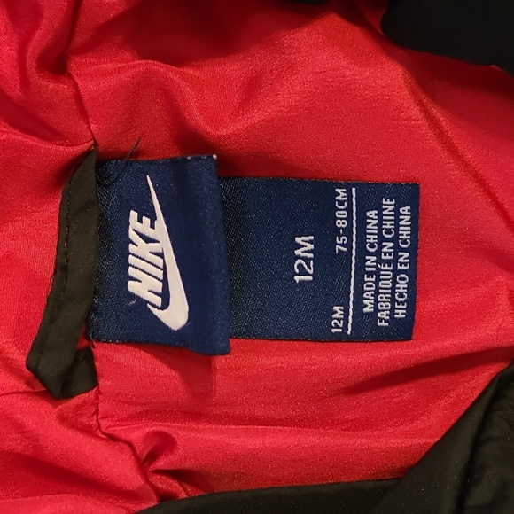 NIKE Puffer Coat - Picture 2 of 3